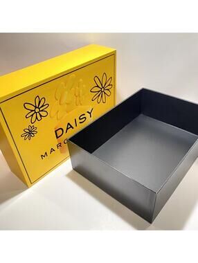 Daisy Marc Jacobs Perfume Box Yellow Cute Storage Display Rectangular Flowers